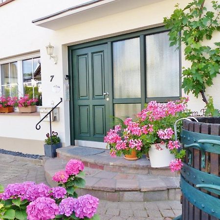 Gaestehaus Schwaab Zeltingen-Rachtig Bagian luar foto