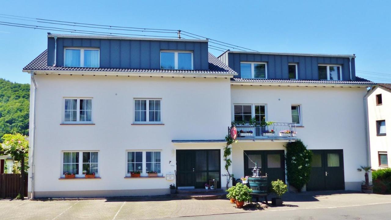 Gaestehaus Schwaab Zeltingen-Rachtig Bagian luar foto
