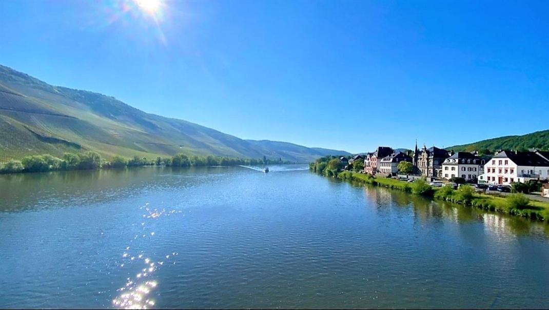 Gaestehaus Schwaab Zeltingen-Rachtig Bagian luar foto